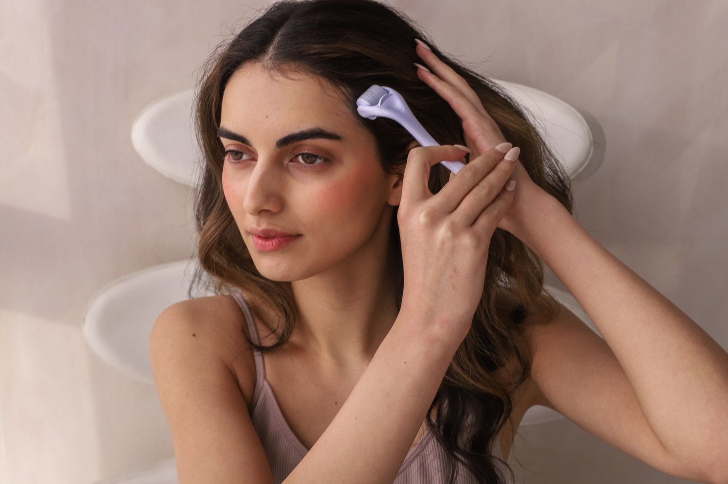 Hair thickening and strengthening tool