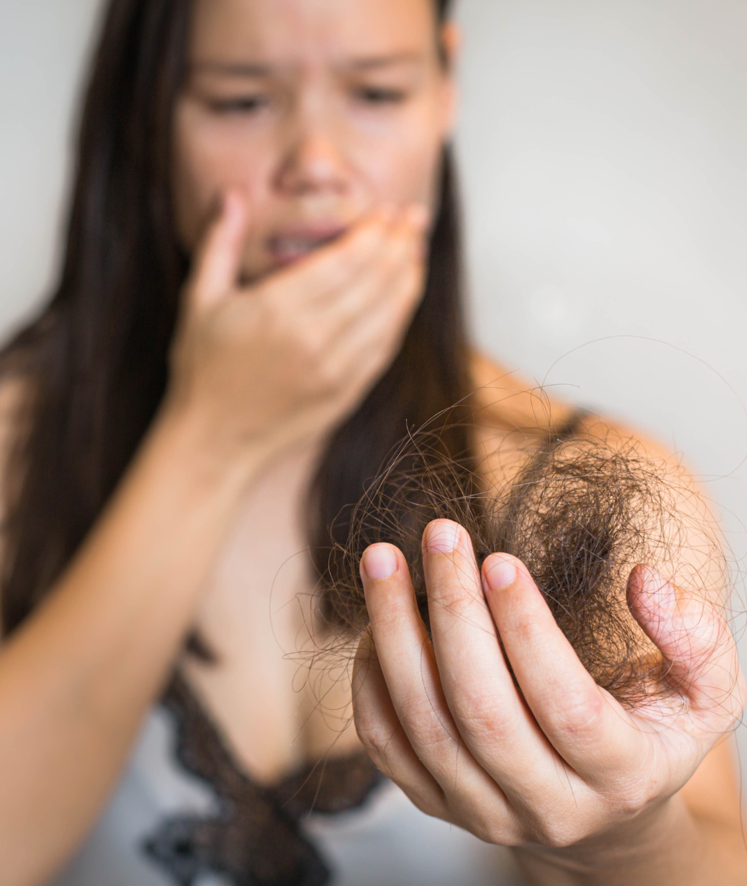 How To Identify The Signs Of Hair Fall